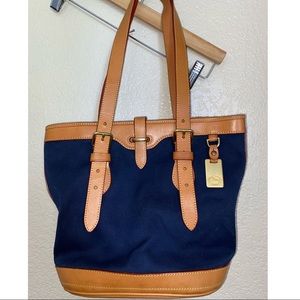 Dooney & Bourke Shoulder Bag